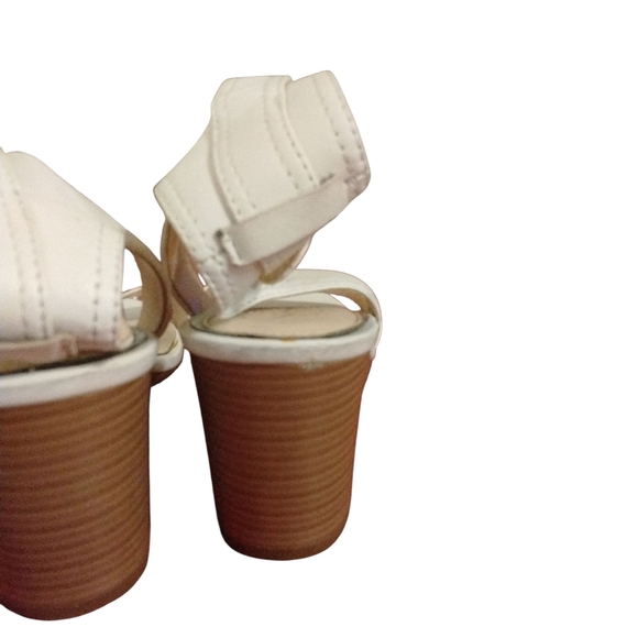 Jessica Simpson Cristabel White Wedge Sandals Size 9.5 - Picture 11 of 12